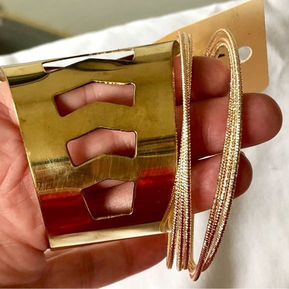 NWT cuff and large hoop earrings, gold tone - Picture 2 of 5